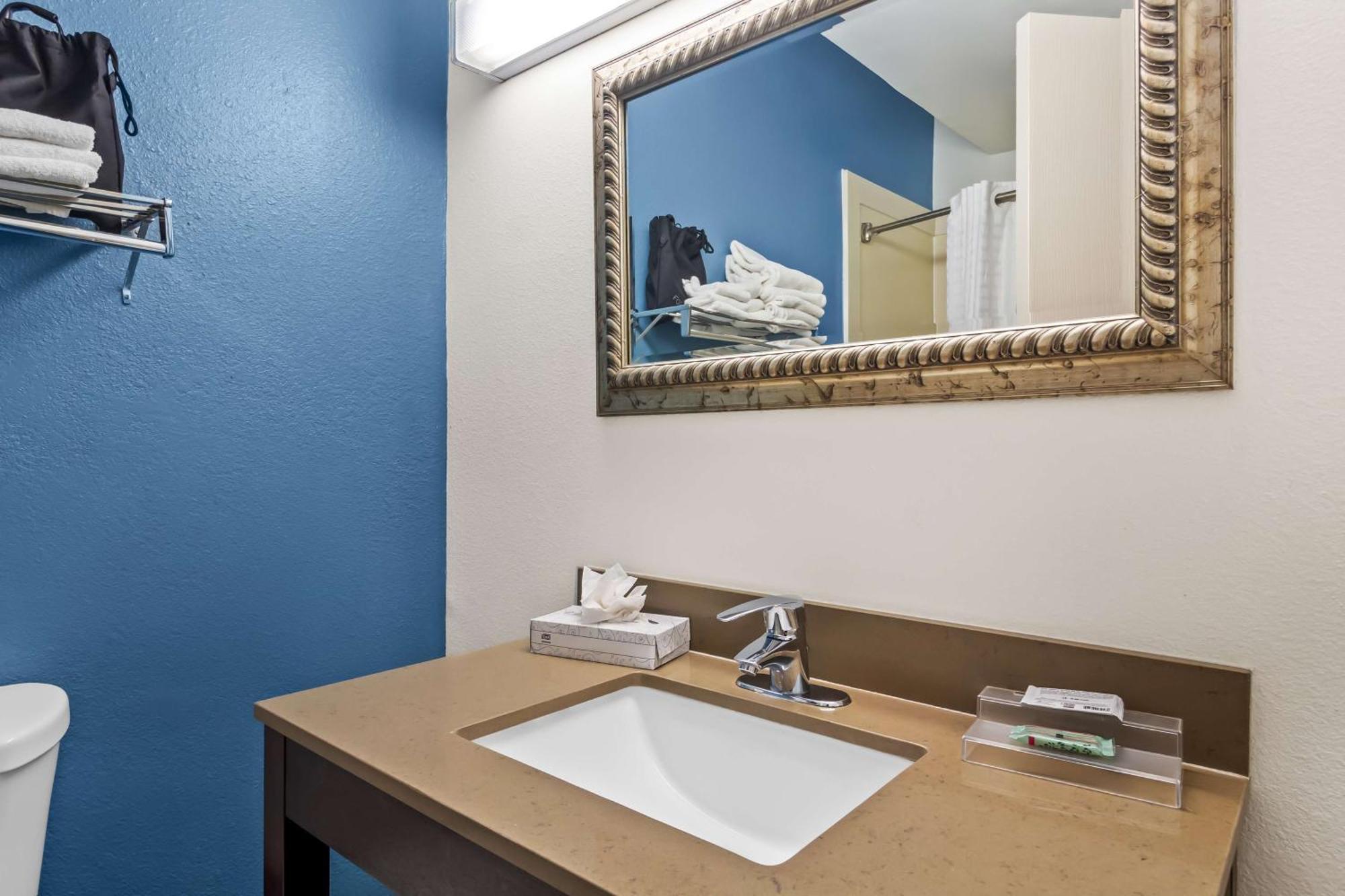 Sonesta Essential Iah Airport Jfk Boulevard - Newly Renovated Houston Kültér fotó